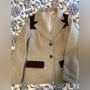 Who likes wool and corduroy? 🙋🏼‍♀️